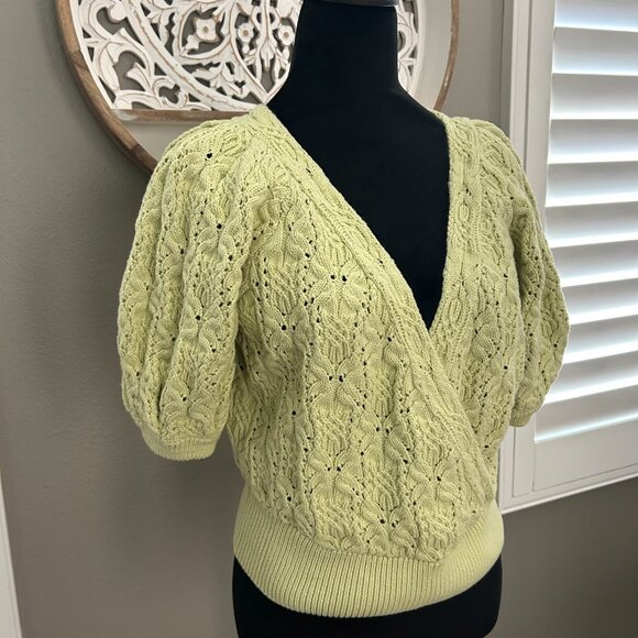 ASTR the label Women's Elowen Sweater SZL Puff Sleeve Soft Green Cottage - Picture 5 of 9